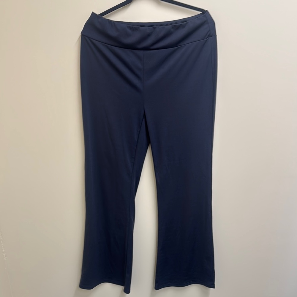 Women's straight leg yoga pants